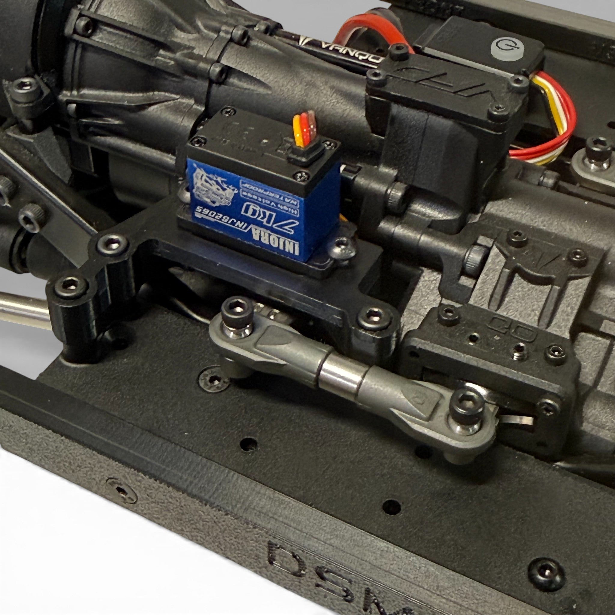 Mini Servo Mounting Kit for Vanquish® VS410 VFD Twin – Works with Reefs® RAW100, 55Micro, 2065 Servos