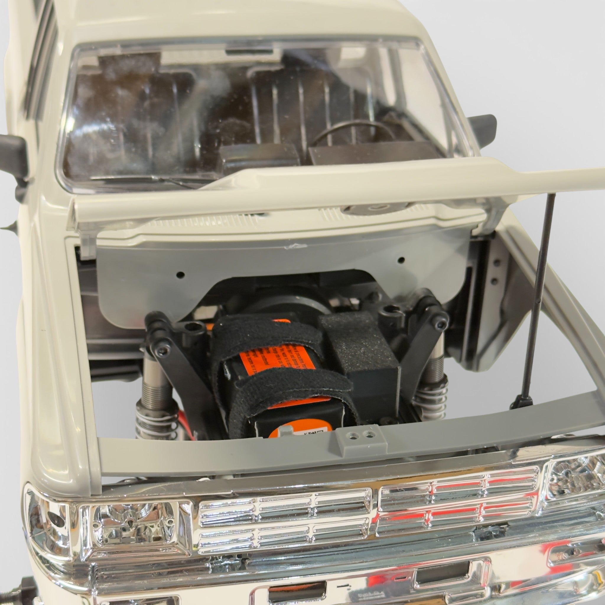 V2 Front Battery Tray (Fits Vanquish® VS4-10)