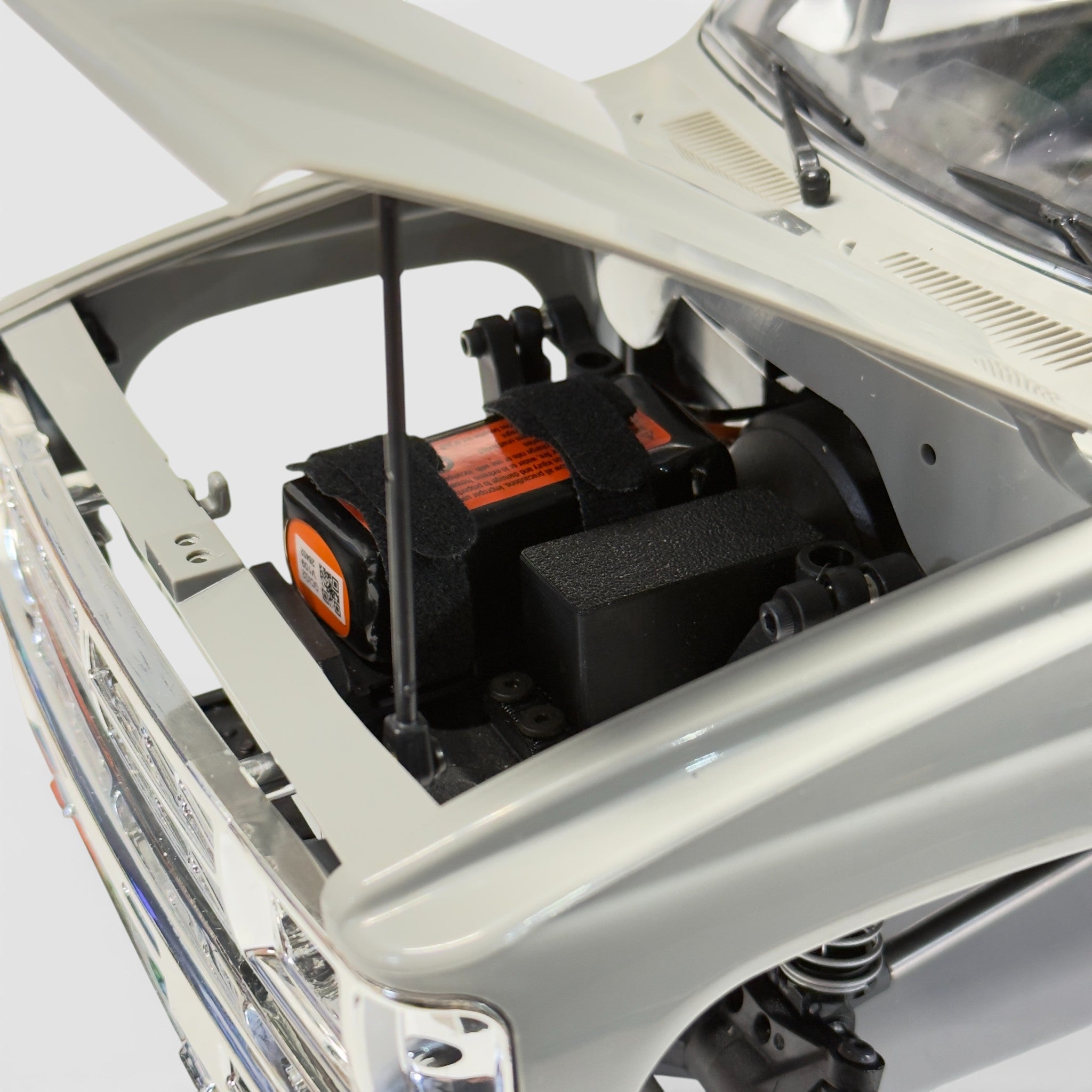 V2 Front Battery Tray (Fits Vanquish® VS4-10)