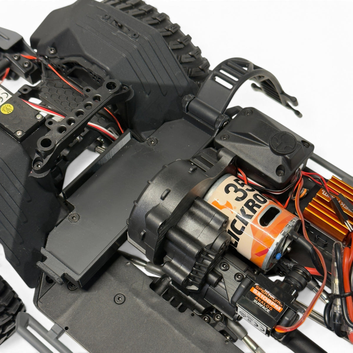 Forward Battery Tray Set (Fits Axial® JT Gladiator)