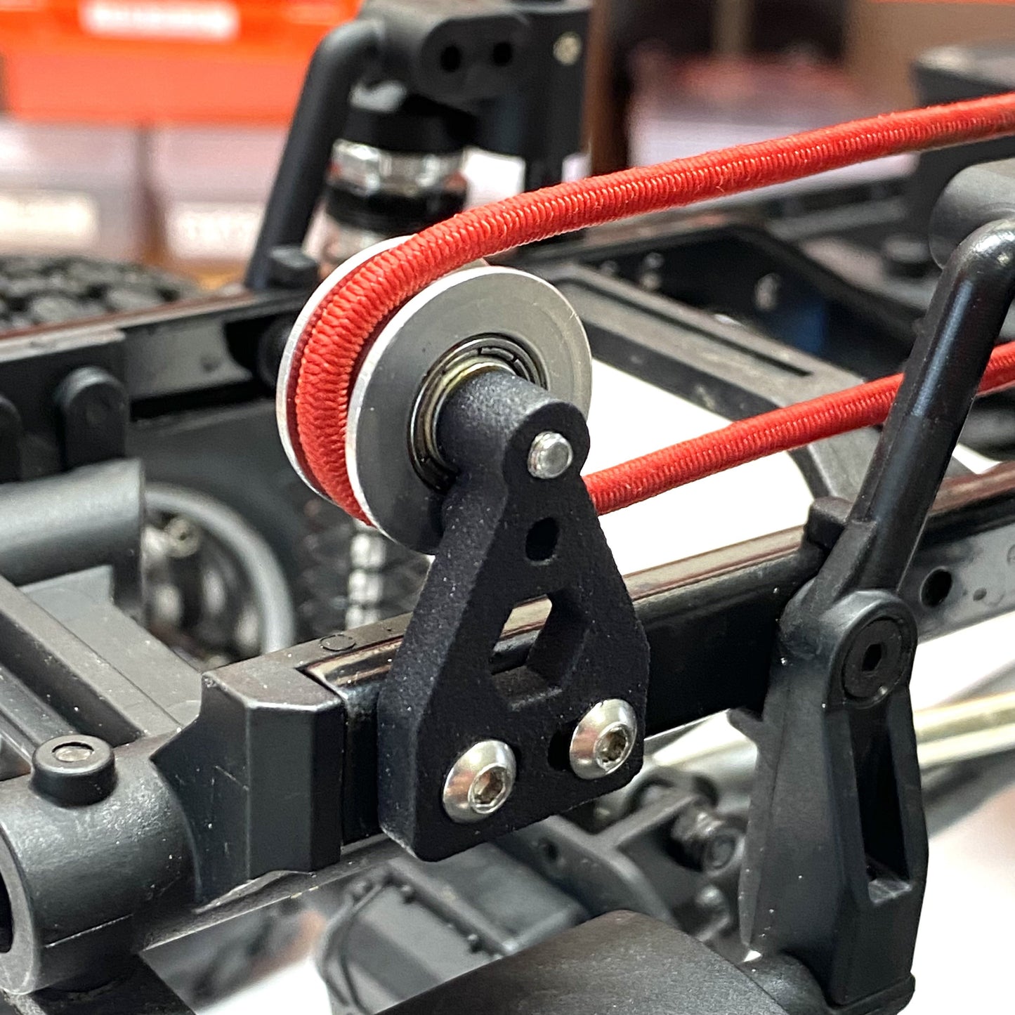 Integrated Kinetic Winch (Fits Element RC Trucks)