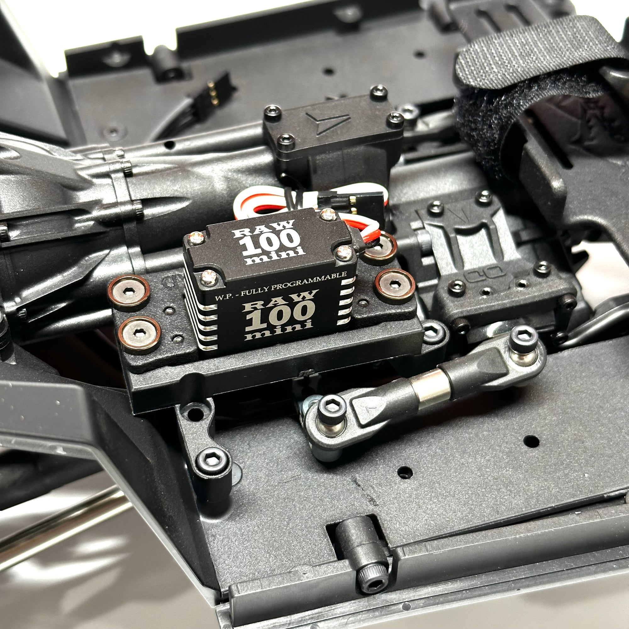 Mini To Full Size Servo Adapter