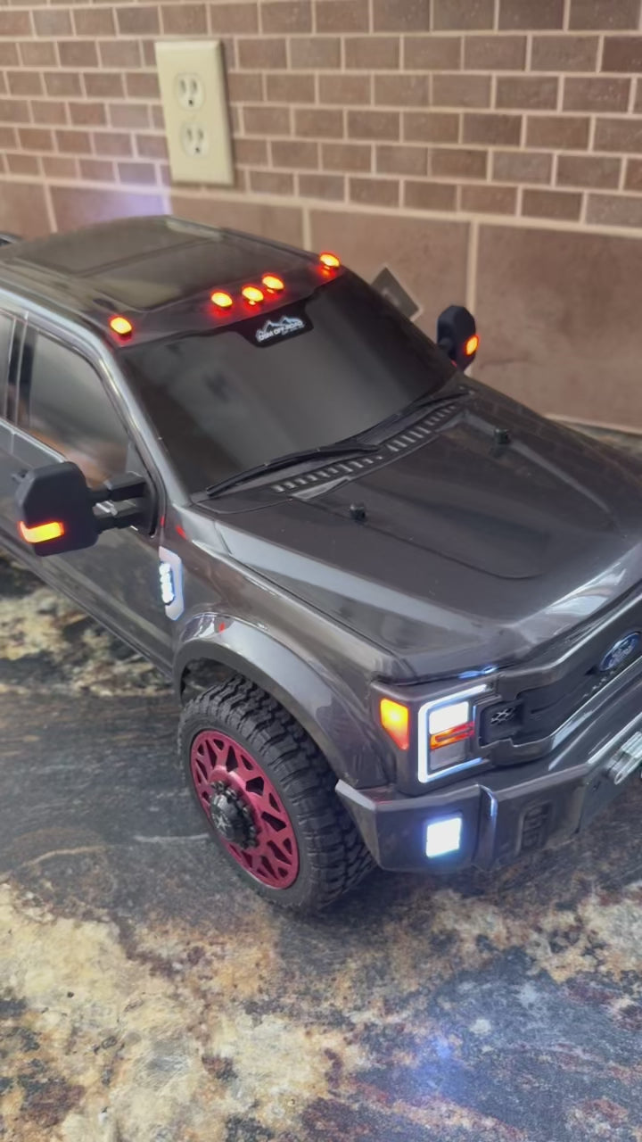 CEN 1/10 FORD F-450 SD RTR (Tricked Out)