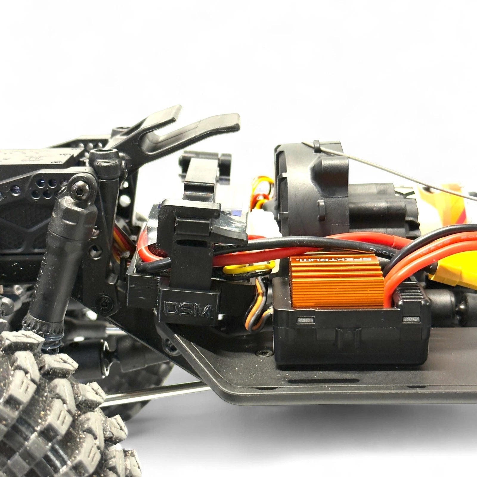 EZ Release Battery Tray (Fits Axial® SCX10 III Coyote)